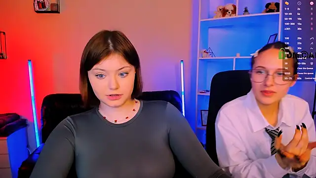 nikole kitt online show from November 2025 08:05:01 PM