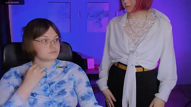 nikole kitt online show from April 2026 07:08:02 PM