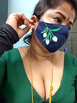 Snapshot of gaurika18 chatting on June 2026 09:43:02 PM gaurika18 online show from June 2026 09:43:02 PM