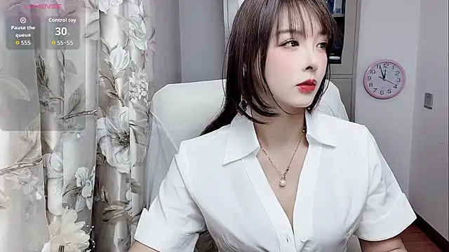 NINIbaby-99 online show from November 2025 03:55:01 PM