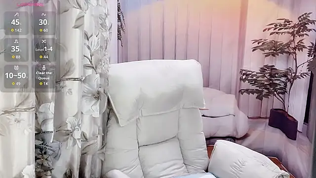 Snapshot of NINIbaby-99 chatting on May 2026 04:01:02 PM NINIbaby-99 online show from May 2026 04:01:02 PM