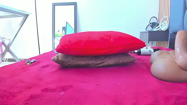 candela collinss online show from January 2025 06:10:01 PM