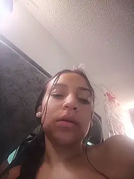 emma ambar online show from February 2026 06:39:01 PM