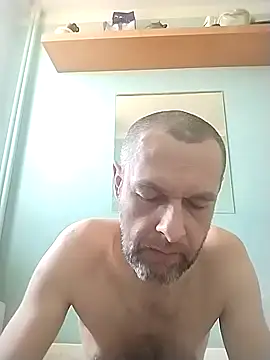 Snapshot of Andrzej-M chatting on April 2026 07:27:01 AM Andrzej-M online show from April 2026 07:27:01 AM