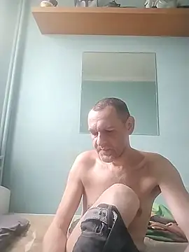 Snapshot of Andrzej-M chatting on May 2026 06:44:02 AM Andrzej-M online show from May 2026 06:44:02 AM