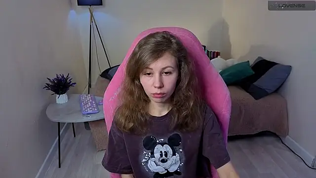 Lill Mary online show from February 2025 06:00:01 AM