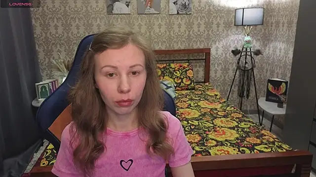 Lill Mary online show from February 2026 03:11:01 AM