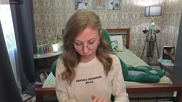 Lill Mary online show from March 2026 03:24:01 AM