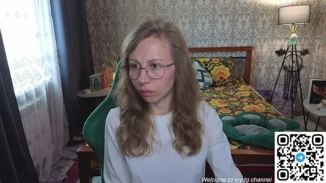 Snapshot of Lill_Mary chatting on May 2026 12:50:01 AM Lill Mary online show from May 2026 12:50:01 AM