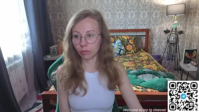 Snapshot of Lill_Mary chatting on May 2026 01:46:01 AM Lill Mary online show from May 2026 01:46:01 AM