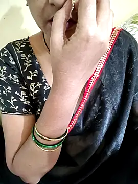Snapshot of anuradha1432 chatting on April 2026 10:07:02 AM anuradha1432 online show from April 2026 10:07:02 AM