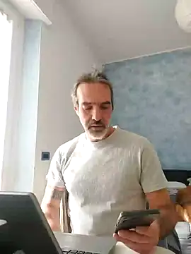 Snapshot of Marcolino183 chatting on January 2025 10:47:01 AM Marcolino183 online show from January 2025 10:47:01 AM