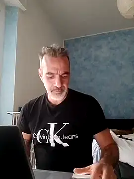 Snapshot of Marcolino183 chatting on January 2025 03:47:02 PM Marcolino183 online show from January 2025 03:47:02 PM