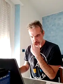 Snapshot of Marcolino183 chatting on February 2025 02:38:01 PM Marcolino183 online show from February 2025 02:38:01 PM