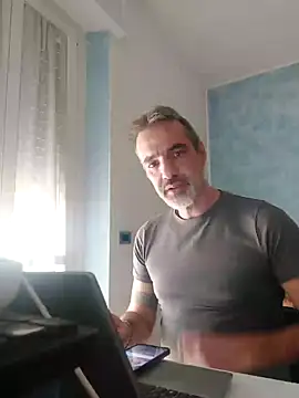 Snapshot of Marcolino183 chatting on March 2025 03:13:02 PM Marcolino183 online show from March 2025 03:13:02 PM