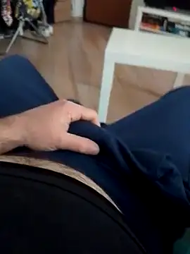 Snapshot of Marcolino183 chatting on March 2025 04:40:02 PM Marcolino183 online show from March 2025 04:40:02 PM