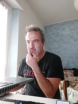 Snapshot of Marcolino183 chatting on December 2025 08:43:01 AM Marcolino183 online show from December 2025 08:43:01 AM