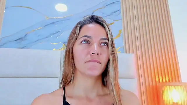 Snapshot of Mia_Malkovaa_ chatting on June 2026 01:06:02 PM Mia Malkovaa online show from June 2026 01:06:02 PM