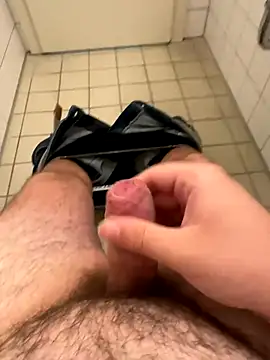 Snapshot of BigAssChubby chatting on November 2025 10:47:01 AM BigAssChubby online show from November 2025 10:47:01 AM