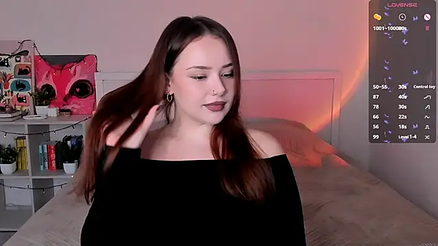 Snapshot of LittleKiitten chatting on October 2025 01:43:02 PM LittleKiitten online show from October 2025 01:43:02 PM