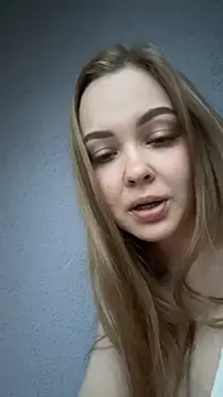 Snapshot of Family-Mm1 chatting on June 2026 07:31:02 PM Family-Mm1 online show from June 2026 07:31:02 PM