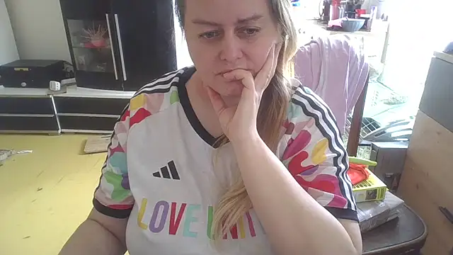 Meliss Official9 online show from April 2026 10:13:01 AM