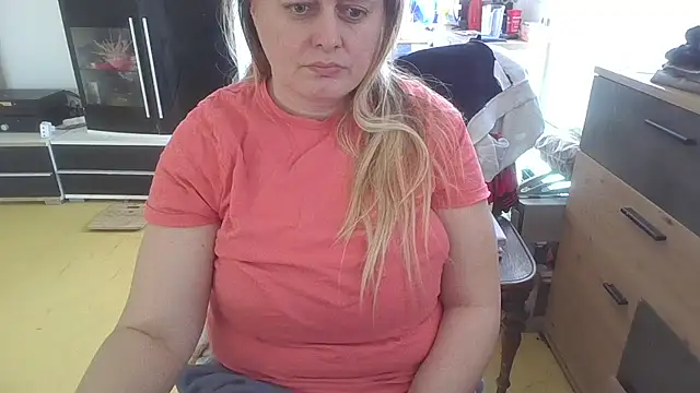 Meliss Official9 online show from April 2026 02:40:01 PM