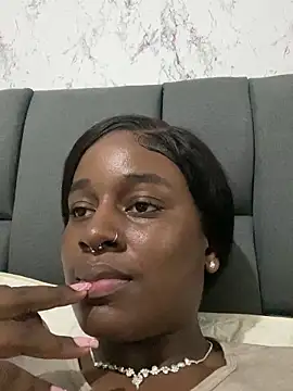 Snapshot of AkiraHomers chatting on December 2024 06:06:02 PM AkiraHomers online show from December 2024 06:06:02 PM