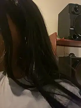 Snapshot of AkiraHomers chatting on December 2024 12:32:02 AM AkiraHomers online show from December 2024 12:32:02 AM