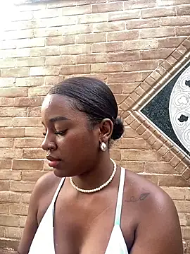 Snapshot of AkiraHomers chatting on January 2025 02:50:01 PM AkiraHomers online show from January 2025 02:50:01 PM