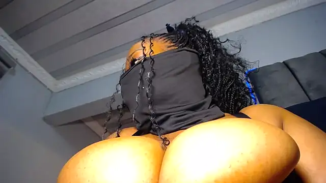 Snapshot of XPanther_24 chatting on February 2026 06:02:02 AM XPanther 24 online show from February 2026 06:02:02 AM