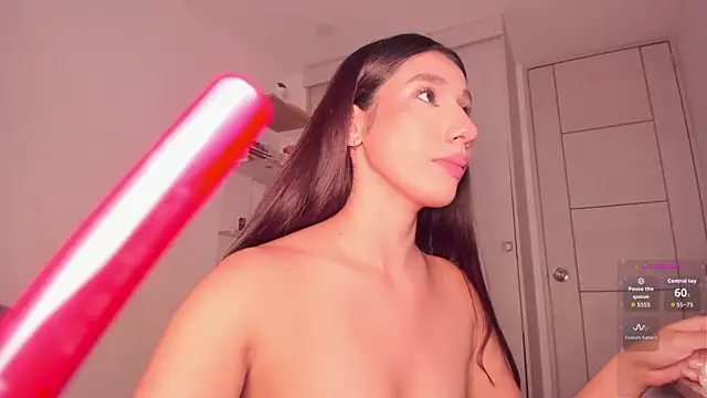 danna davis18 online show from August 2026 07:35:01 PM