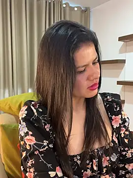 Alice Biel online show from December 2024 03:28:01 PM