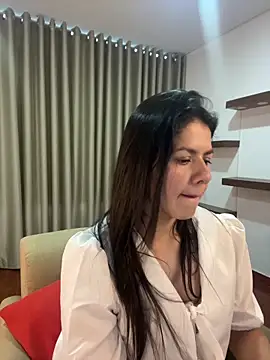 Alice Biel online show from March 2025 05:15:01 PM