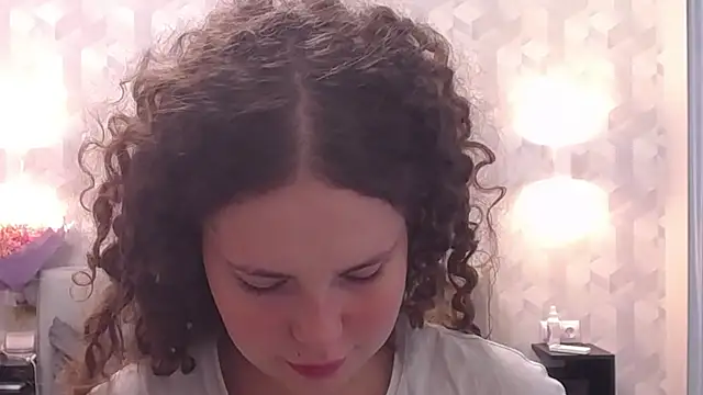 AlenaDast online show from September 2025 01:00:02 PM