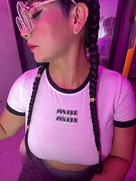 Hot beauty   online show from March 2026 03:44:01 AM