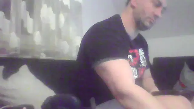 Snapshot of NewyorkDimi chatting on January 2025 12:01:01 AM NewyorkDimi online show from January 2025 12:01:01 AM