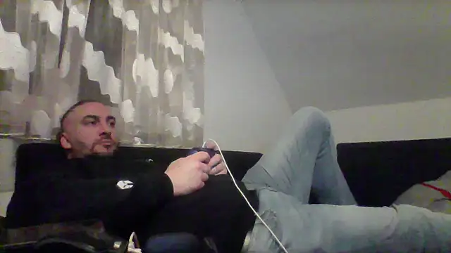 Snapshot of NewyorkDimi chatting on February 2025 11:54:02 PM NewyorkDimi online show from February 2025 11:54:02 PM