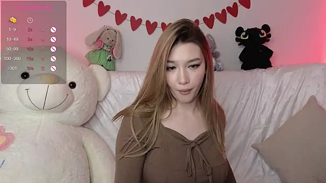 LuxuryGirl   online show from February 2025 07:45:01 AM