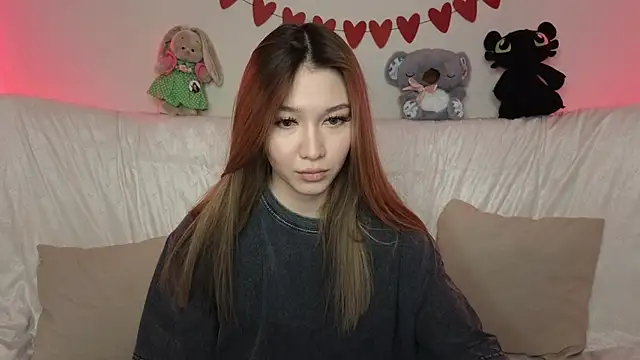 LuxuryGirl   online show from February 2025 12:48:02 PM