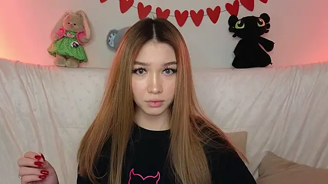 LuxuryGirl   online show from February 2025 12:23:02 PM