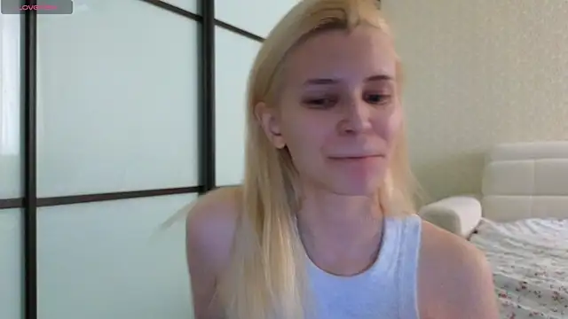 Snapshot of elsa_limerence chatting on March 2025 11:19:01 AM elsa limerence online show from March 2025 11:19:01 AM