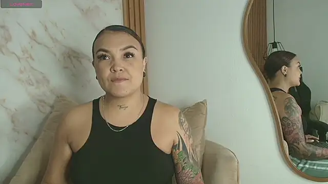 lyn adamns online show from October 2025 01:14:01 AM