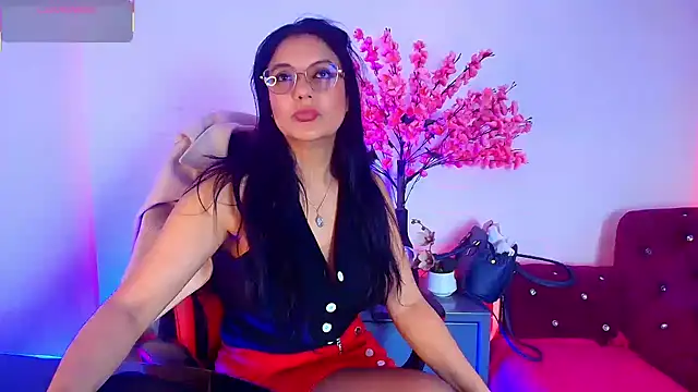 Snapshot of Zuzana21 chatting on June 2026 12:48:01 PM Zuzana21 online show from June 2026 12:48:01 PM
