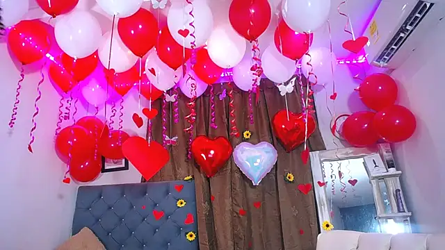 Snapshot of Isis_queen1 chatting on February 2025 10:54:01 PM Isis queen1 online show from February 2025 10:54:01 PM