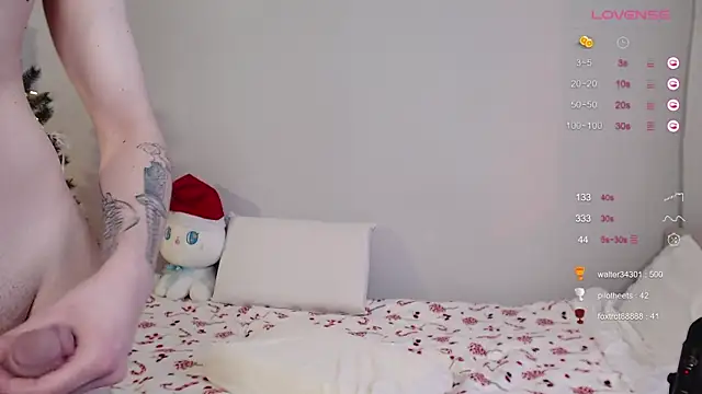 Snapshot of duomooncouple chatting on December 2024 11:04:02 AM duomooncouple online show from December 2024 11:04:02 AM