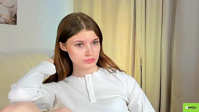 Snapshot of Hello_Vivienne chatting on December 2024 11:03:02 AM Hello Vivienne online show from December 2024 11:03:02 AM