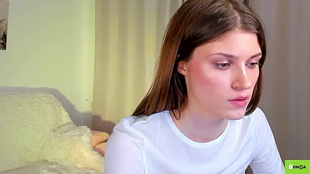 Snapshot of Hello_Vivienne chatting on December 2024 08:18:01 PM Hello Vivienne online show from December 2024 08:18:01 PM