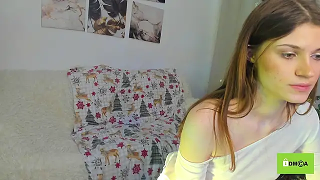 Snapshot of Hello_Vivienne chatting on December 2024 01:38:02 PM Hello Vivienne online show from December 2024 01:38:02 PM