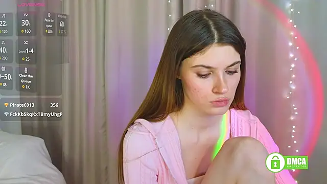 Snapshot of Hello_Vivienne chatting on March 2025 05:31:01 PM Hello Vivienne online show from March 2025 05:31:01 PM